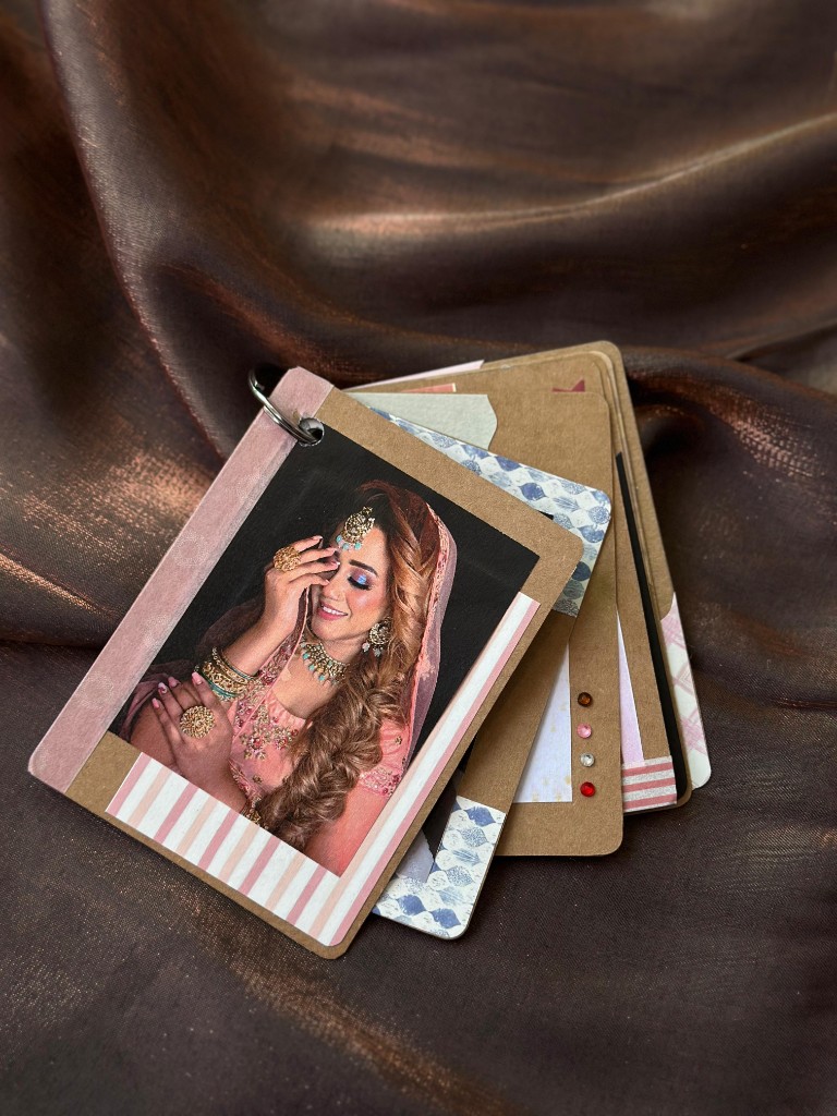 Mini Ring Photo Album